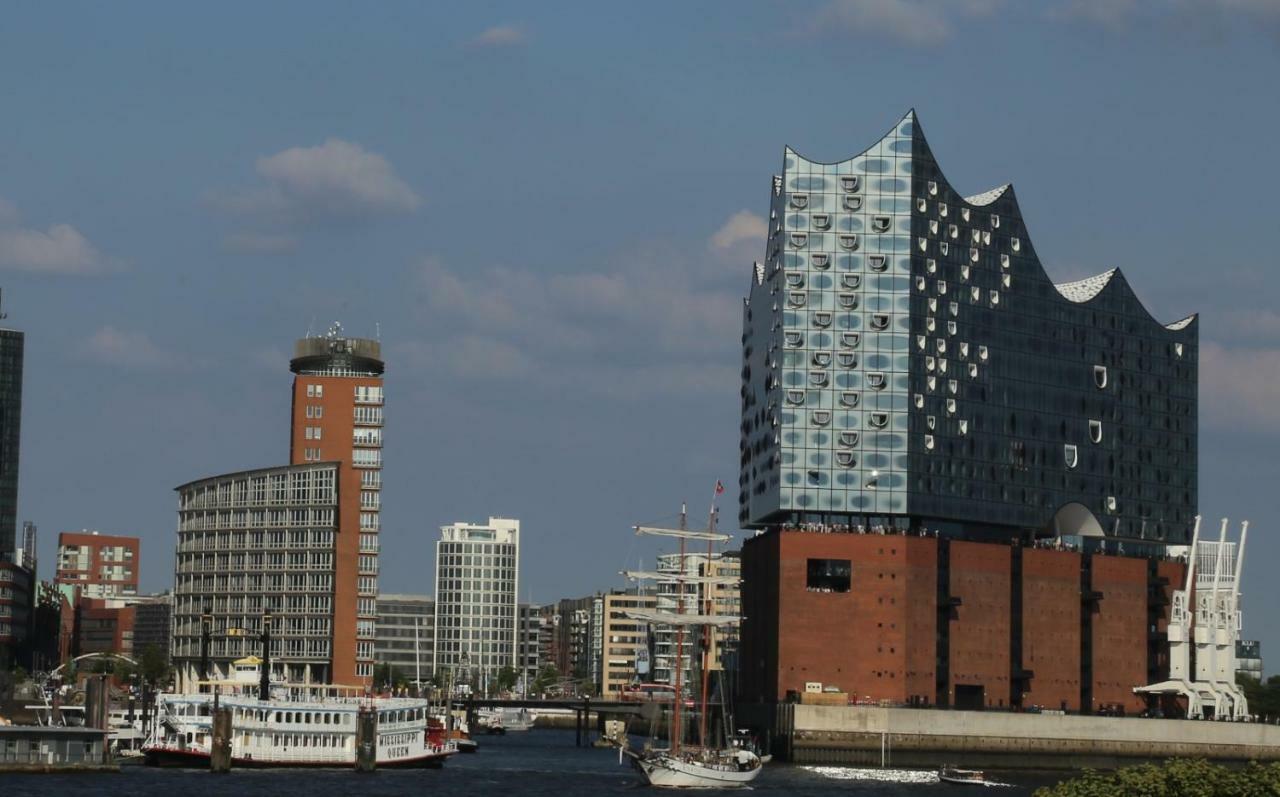 Hotel Segelschiff Loth Lorien Amburgo Esterno foto