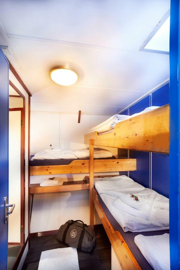 Hotel Segelschiff Loth Lorien Amburgo Esterno foto