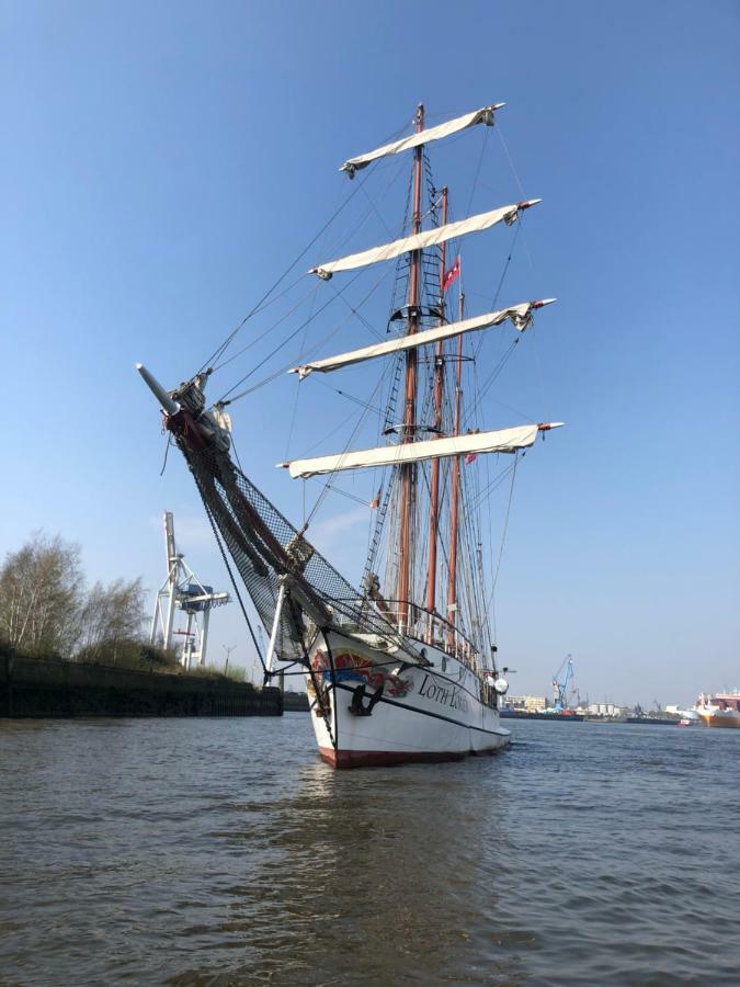 Hotel Segelschiff Loth Lorien Amburgo Esterno foto