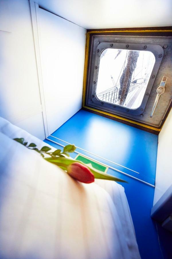 Hotel Segelschiff Loth Lorien Amburgo Esterno foto