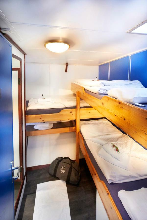 Hotel Segelschiff Loth Lorien Amburgo Esterno foto