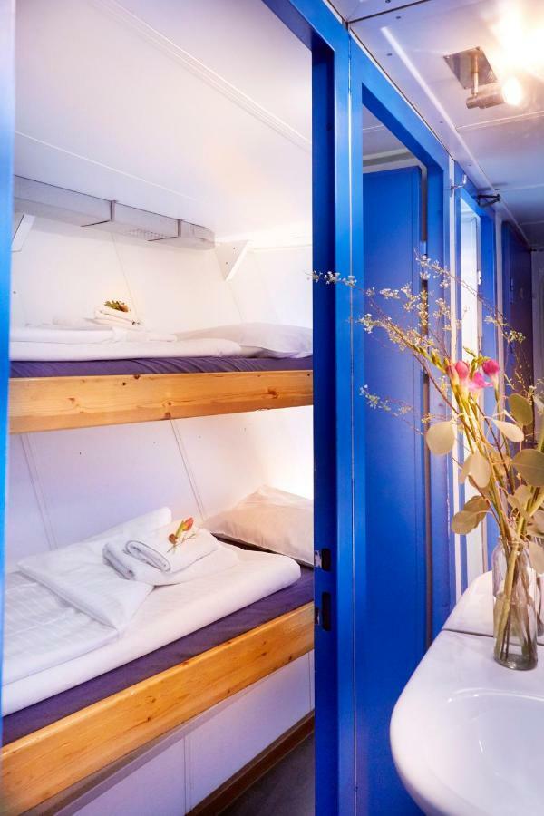 Hotel Segelschiff Loth Lorien Amburgo Esterno foto