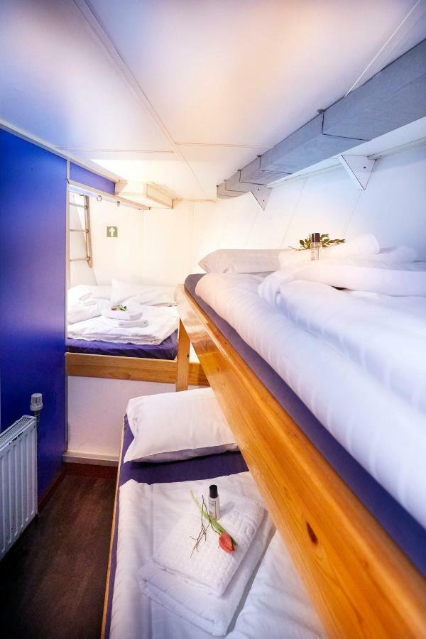 Hotel Segelschiff Loth Lorien Amburgo Esterno foto