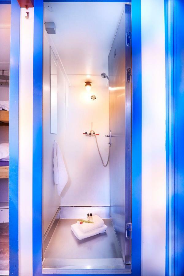 Hotel Segelschiff Loth Lorien Amburgo Esterno foto
